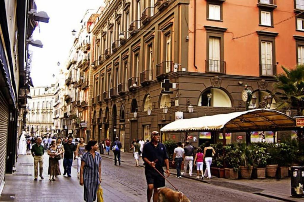 Casa Via Toledo. Centralissima E Vicina Al Porto Nápoles Exterior foto