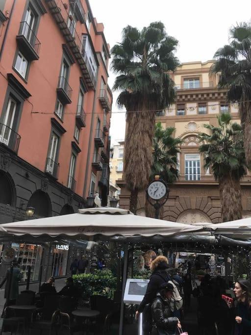 Casa Via Toledo. Centralissima E Vicina Al Porto Nápoles Exterior foto